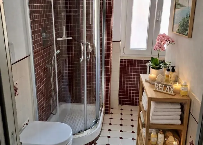Elodie Deluxe -15 Min Colosseum Metro - Center -parking-balcony Rom