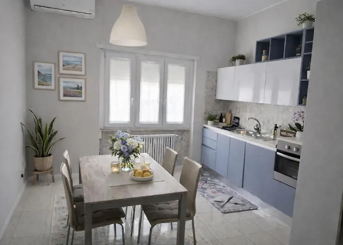 Elodie Deluxe -15 Min Colosseum Metro - Center -parking-balcony Apartment